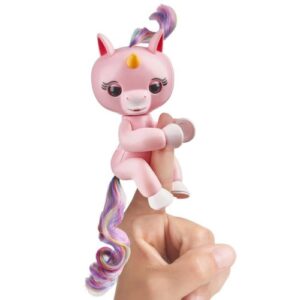 Fingerlings Baby Unicorn - Gemma (Pink with Rainbow Mane and Tail)