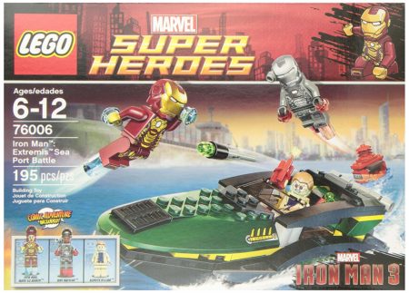 This is an image of a Iron Man Extremis Sea Port Battle building set for 6 to 12 year old kids. 