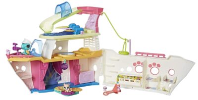 this is an image of a ship cruise playset with 8 awesome accessories for kids. 