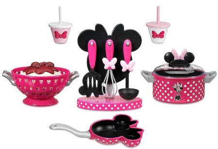 This is an image of Disney Minnie Mouse Cooking Play Set