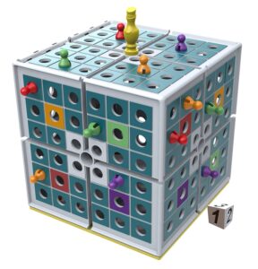 Squashed 3D strategy board game for teens