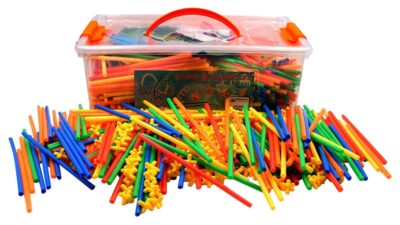this is an image of a 800-piece straws builders construction building set for little kids. 