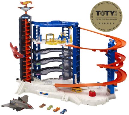 This is an image of ultimate garage playset by Hot Wheels