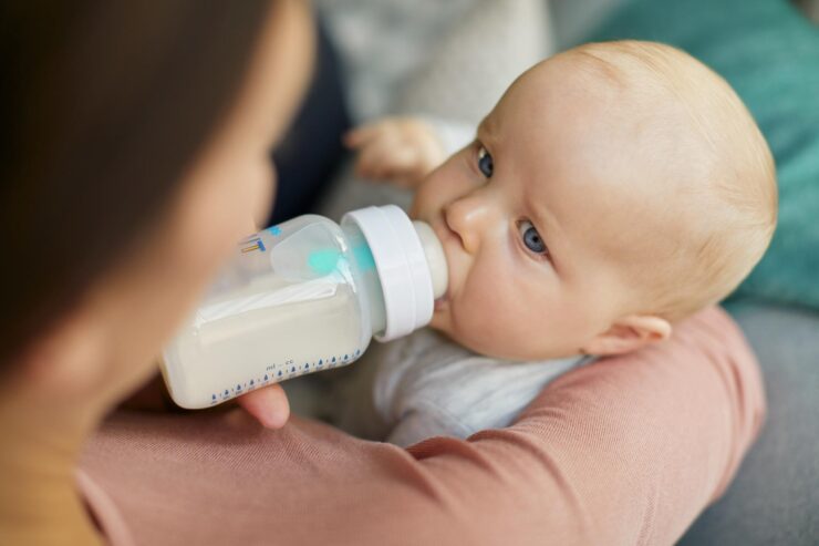 baby feeding bottle