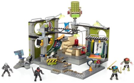 This is an image of ninja turtles sewer hideout construction set by Mega Bloks